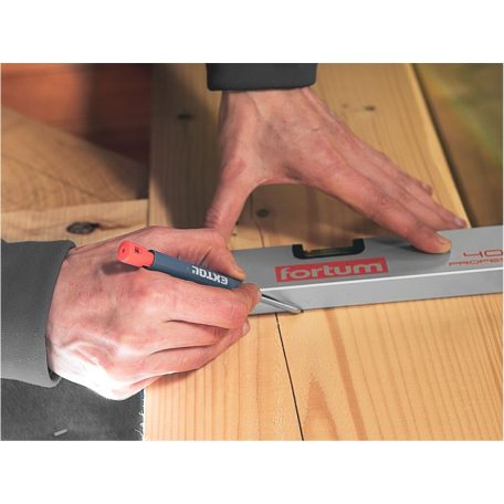 Extol ácsceruza, tölthető, átm:2,8 mm, HB, kupak klipsszel, 6 db 120 mm pótheggyel, hegyezővel